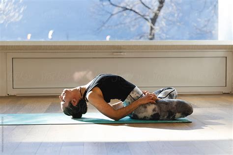 arch pic butt|Back arching pose